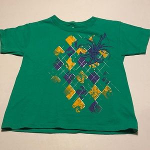 Kids Mardi Gras graphic Tee. Unisex size 6/7